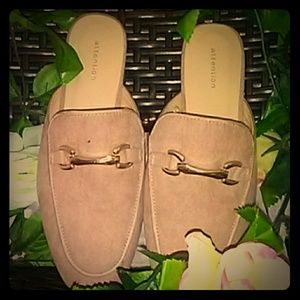 Gucci Flats look/ Beige